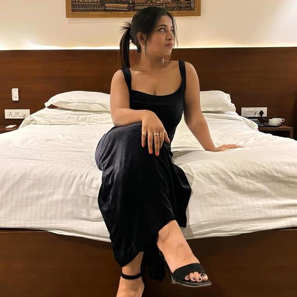 Karjat 9801263724 vip escort service college girls available