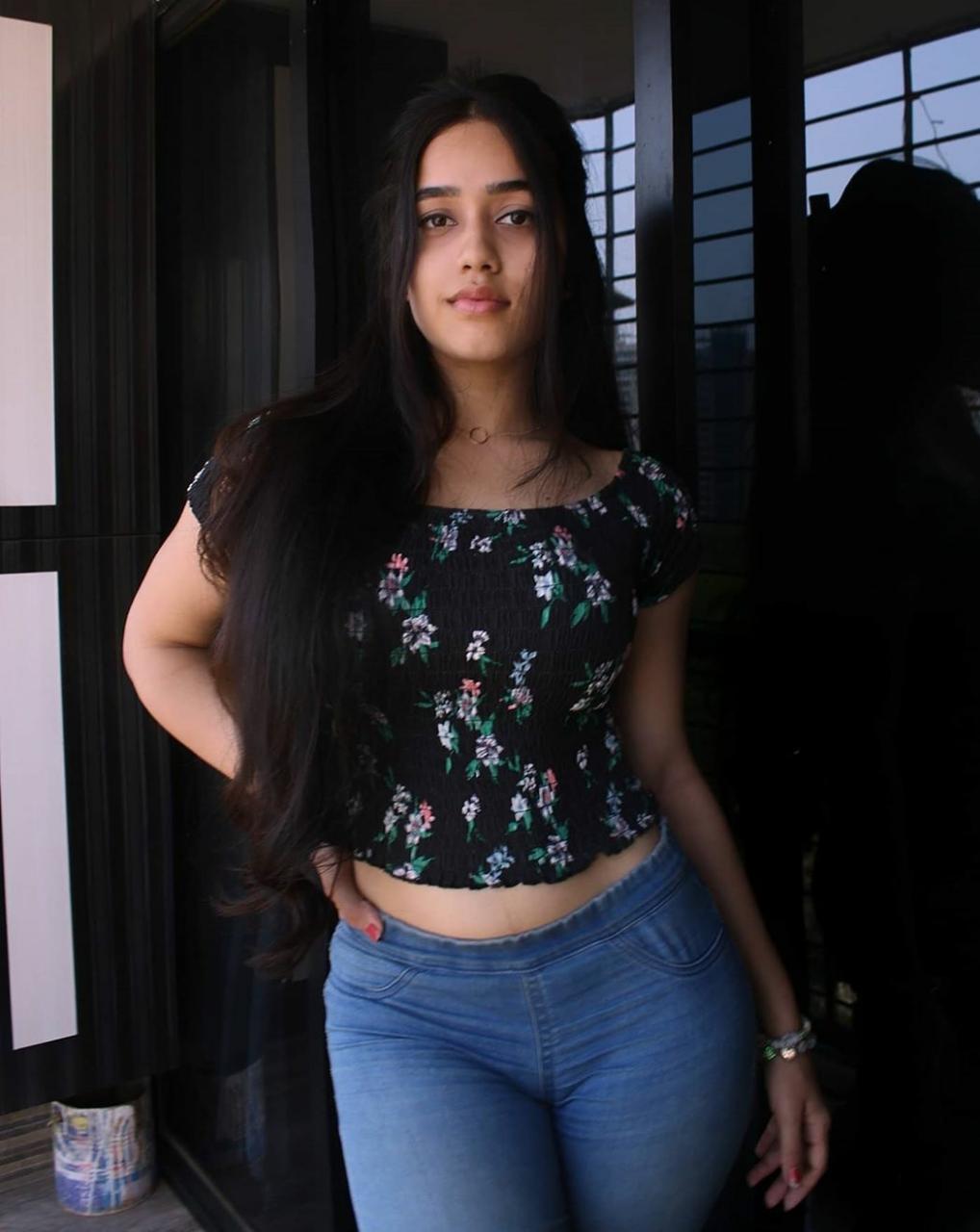 Bapatla Call Girl VIP 𝟳𝟬𝟬𝟴𝟳𝟮𝟭𝟱𝟰𝟳 Low Price Call Girl best service