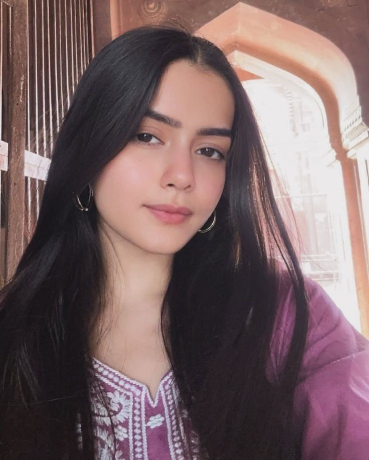 Vijayawada top 𝟵𝟯𝟬𝟰𝟲𝟭𝟱𝟭𝟮𝟳 college call girl service available in