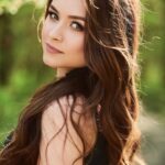 beautiful-girl-stands-park_8353-5084