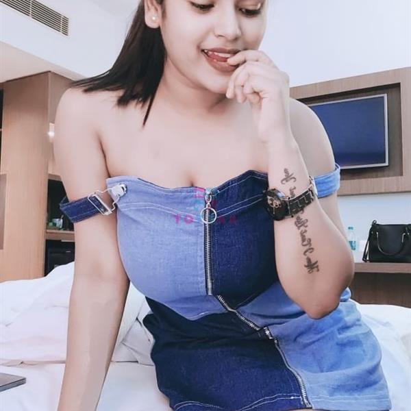 Top model 𝟵𝟯𝟬𝟰𝟲𝟭𝟱𝟭𝟮𝟳 college call girl service available in