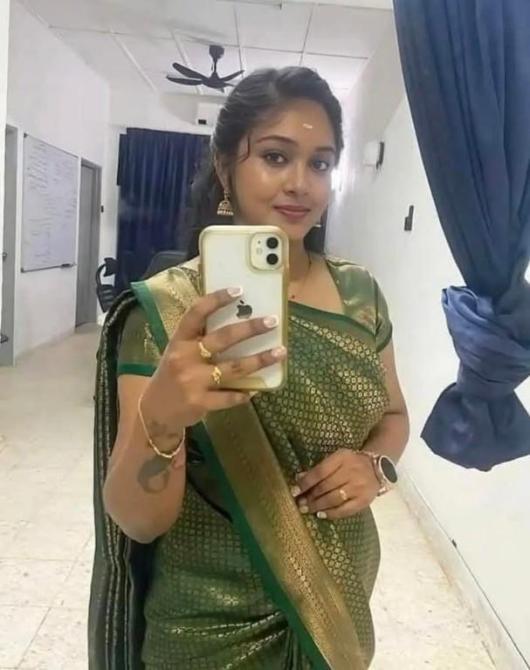 Alipore Top model 𝟵𝟯𝟬𝟰𝟲𝟭𝟱𝟭𝟮𝟳 college call girl service available in