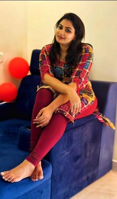 Top model 𝟵𝟯𝟬𝟰𝟲𝟭𝟱𝟭𝟮𝟳 college call girl service available in