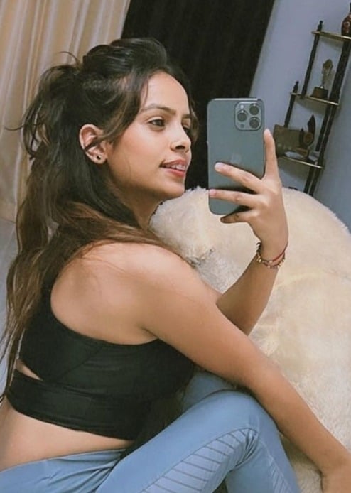 Rewa Top model 𝟵𝟯𝟬𝟰𝟲𝟭𝟱𝟭𝟮𝟳 college call girl service available in