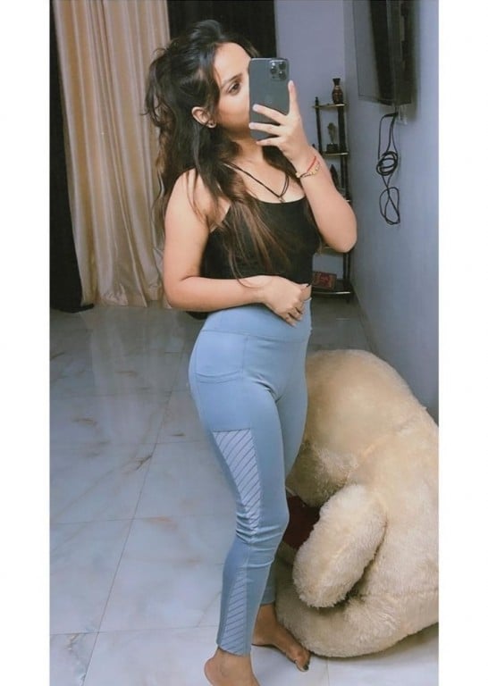 Kanpur Top model 𝟵𝟯𝟬𝟰𝟲𝟭𝟱𝟭𝟮𝟳 college call girl service available in