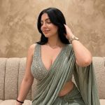 Sage-green-saree_-1-My-self-control_-0-2
