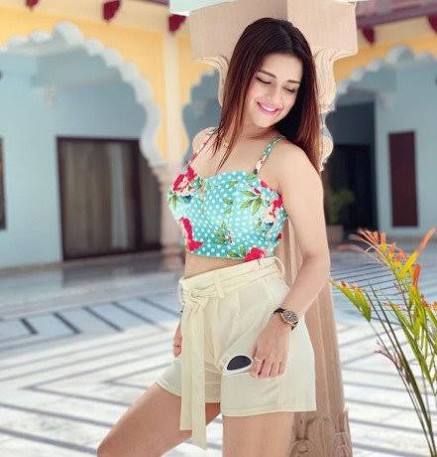 HOT LOW REET ↠ℭaℒℒ ℊiℛℒs (DeℒhI)⎷Pitam Pura↠70421↠04524 CALL ME