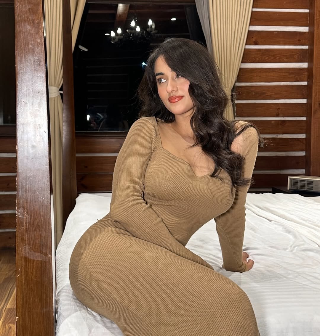 Mumbai Airport Escorts Service, 9823690067, Independent Female Escorts In Andheri ,Bandra , Powai,