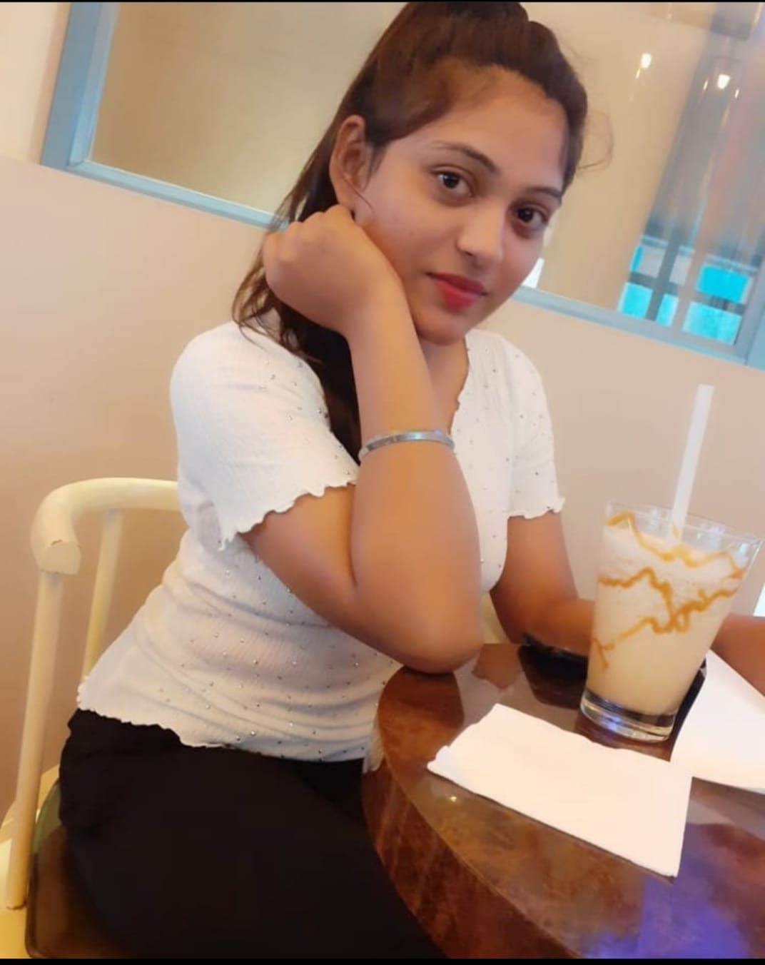 call girl escort service today low price service genuine service Hot college girl