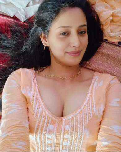 Bhadreswar Top model college call girl service available 6202573374 in