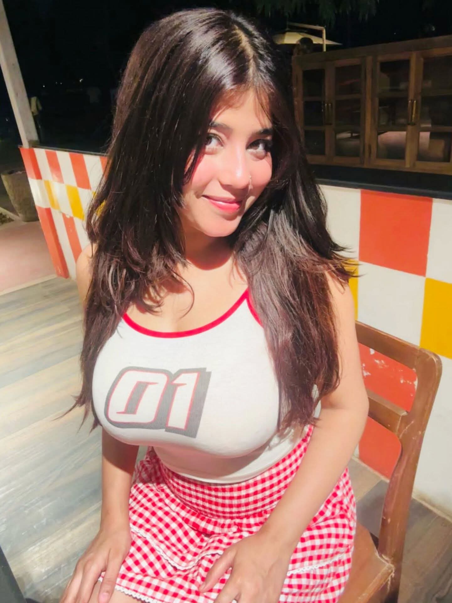Independent call girl sex service available 24hrs video call service