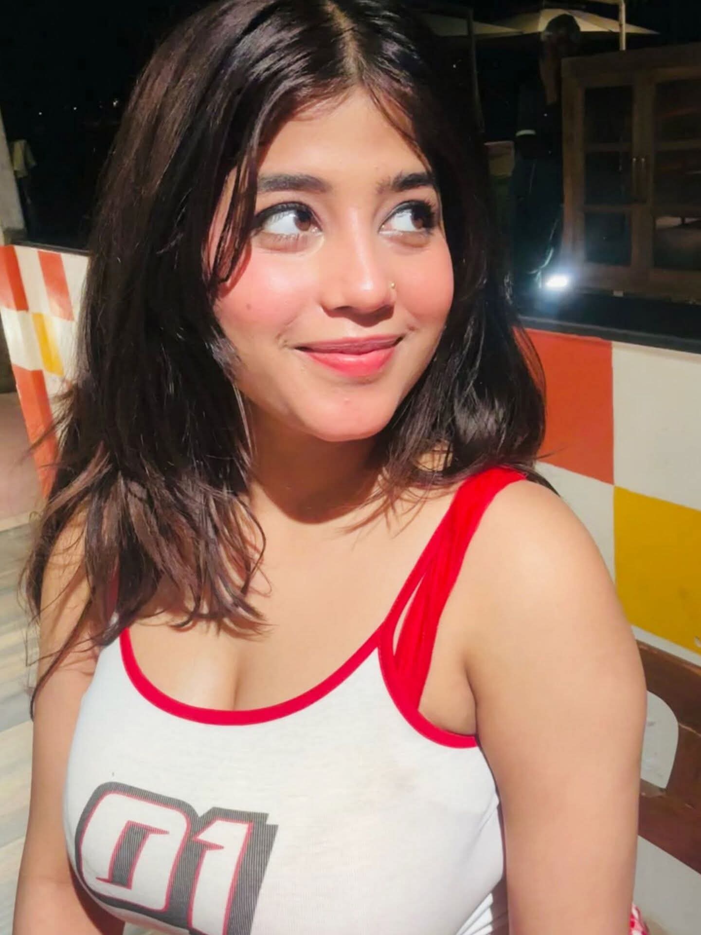 Independent call girl sex service available 24hrs video call service