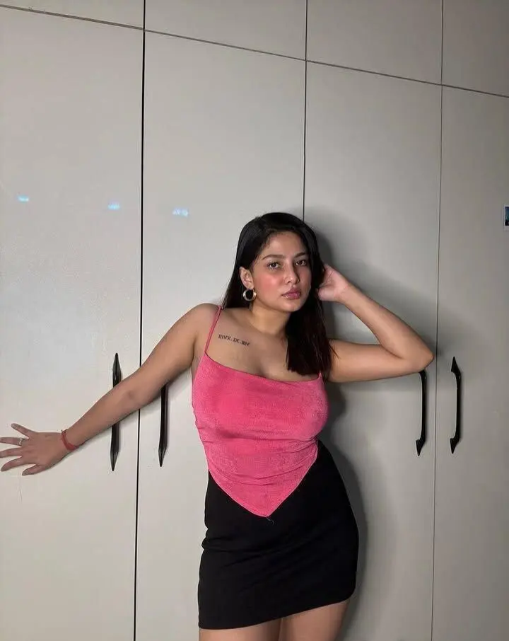 WHATSAPP CALL GIRLS IN DELHI GURGAON NOIDA 𝟳𝟓𝟓𝟖𝟳𝟭𝟭𝟵𝟭𝟮 HIGH PROFILE MODELS