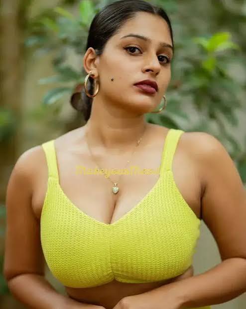 ESCORTS CALL GIRLS SERVICE IN DELHI Paharganj✔70421 VIP 04524 ꧂